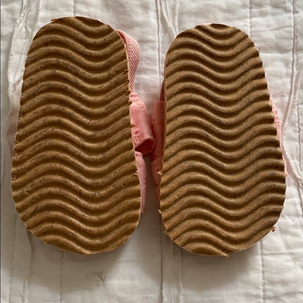 0-3 MO Pink Eyelet Sandals - Picture 2 of 2